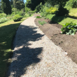 Pose de gravier blanc pour allée-chemin Saran